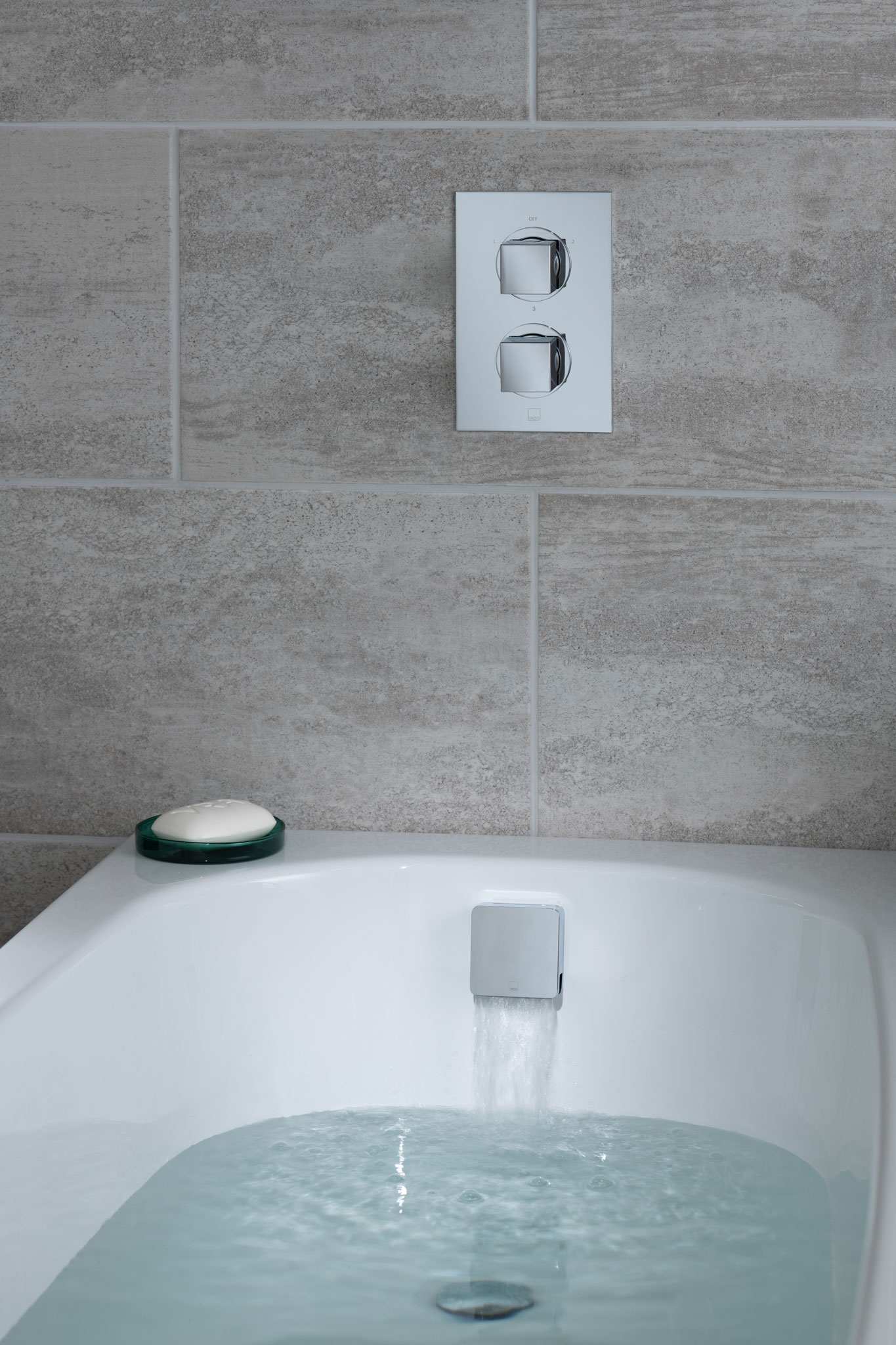 thermostatic wall mounted valve with bath filler waste overflow